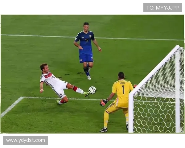 欧洲足球巨星精彩射门瞬间回顾与分析